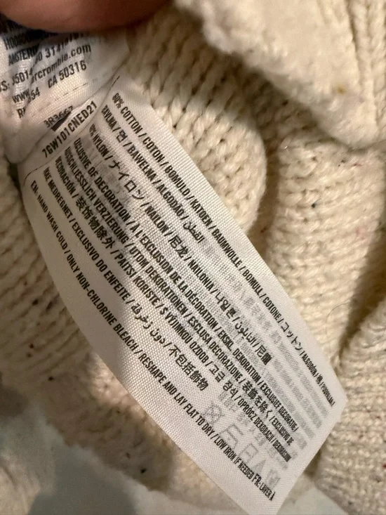 Hollister Cream Cable-Knit Crewneck Sweater, Cozy, Layering Piece Sz Medium - Picture 7 of 9